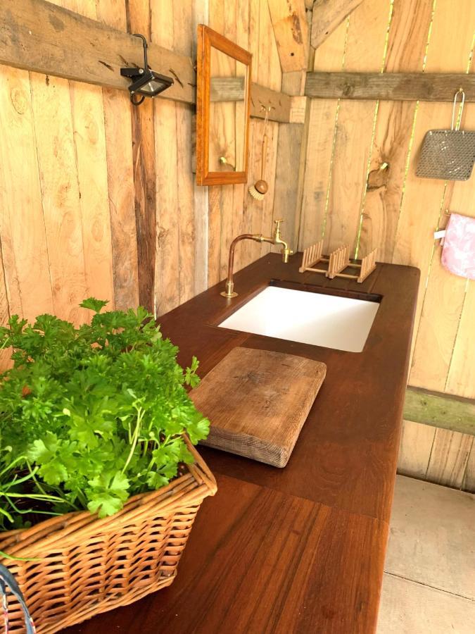 Готель Genuine Gypsy Hut And Glamping Experience - In The Heart Of Cornwall Gunnislake Екстер'єр фото
